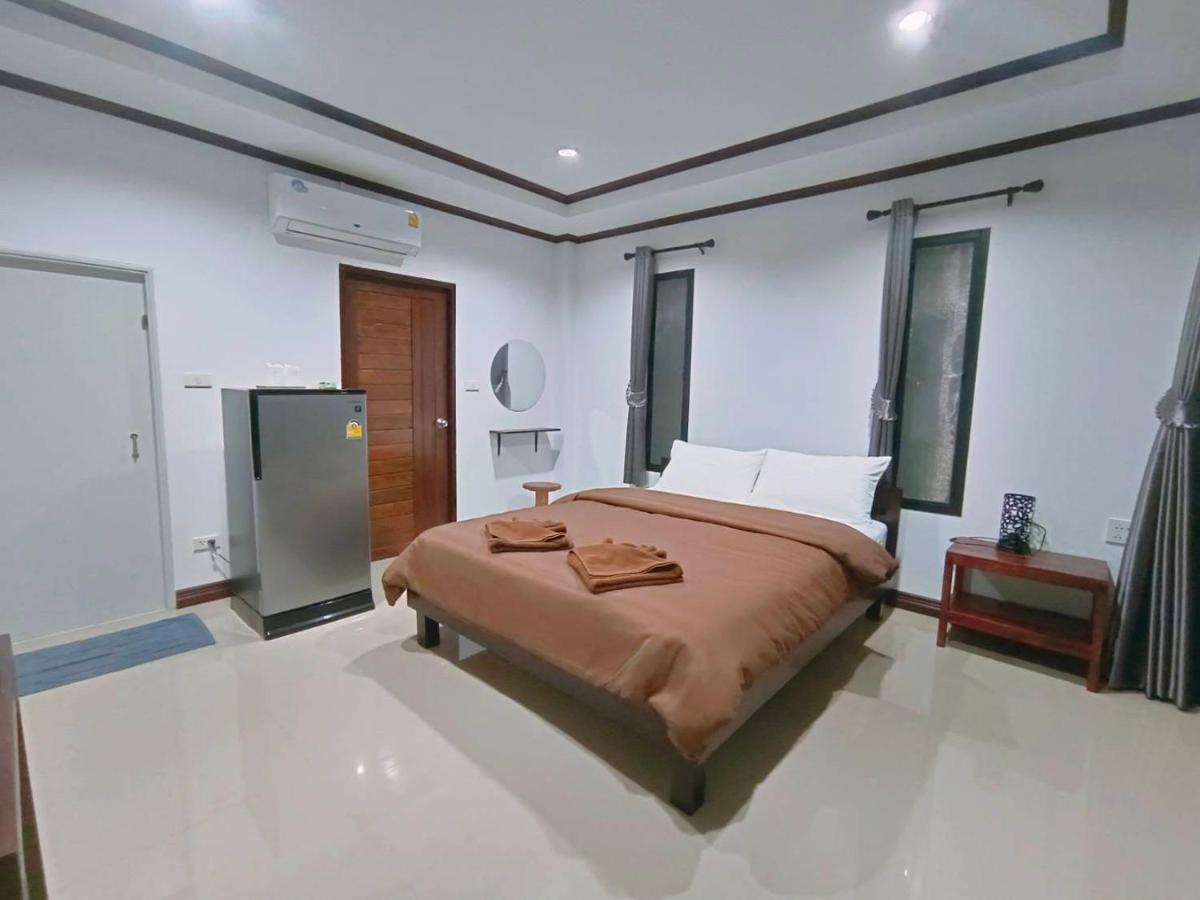 บ้านแม่อุทัยธานี Baanmae Uthaithani Exterior photo