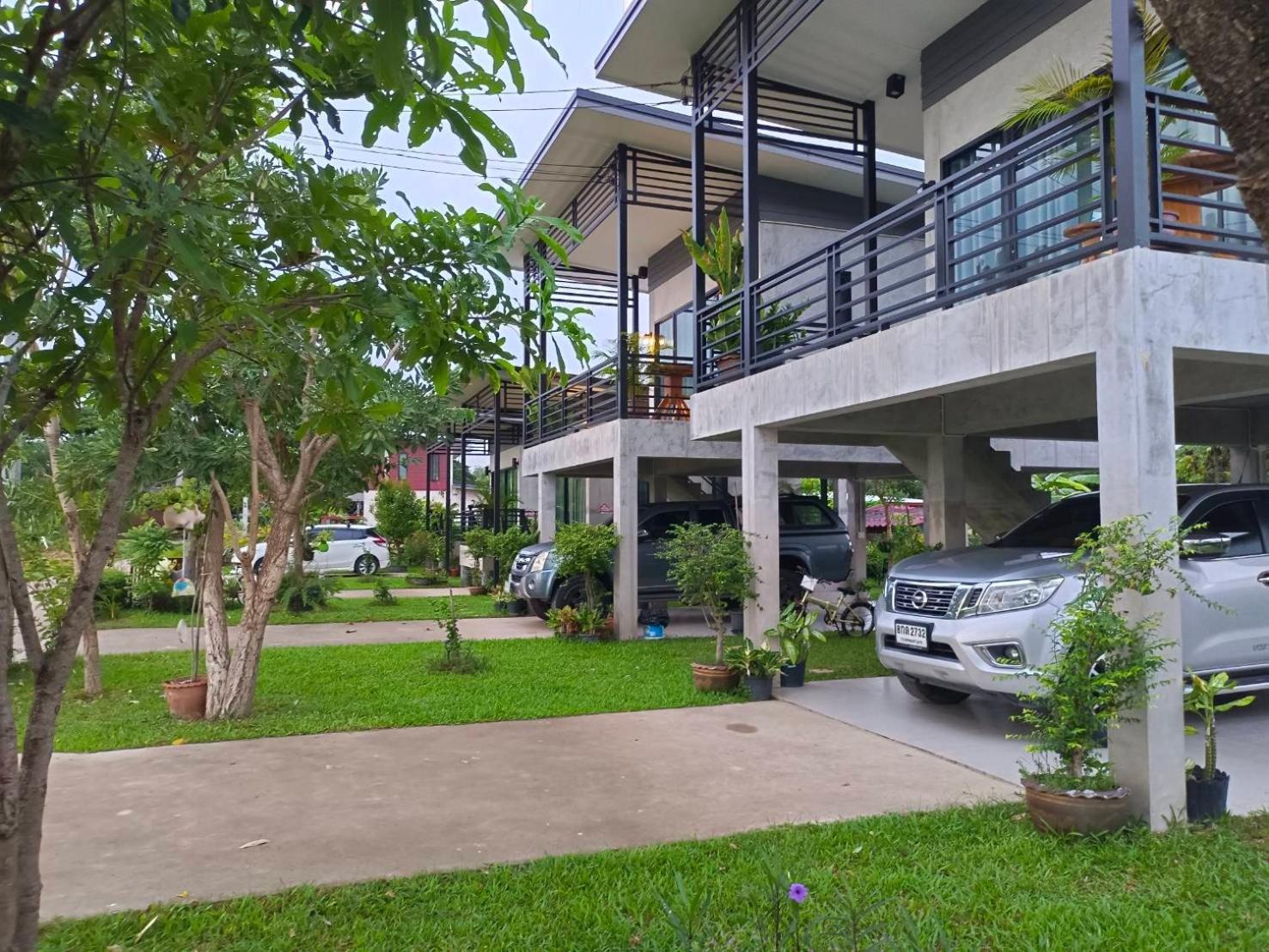 บ้านแม่อุทัยธานี Baanmae Uthaithani Exterior photo