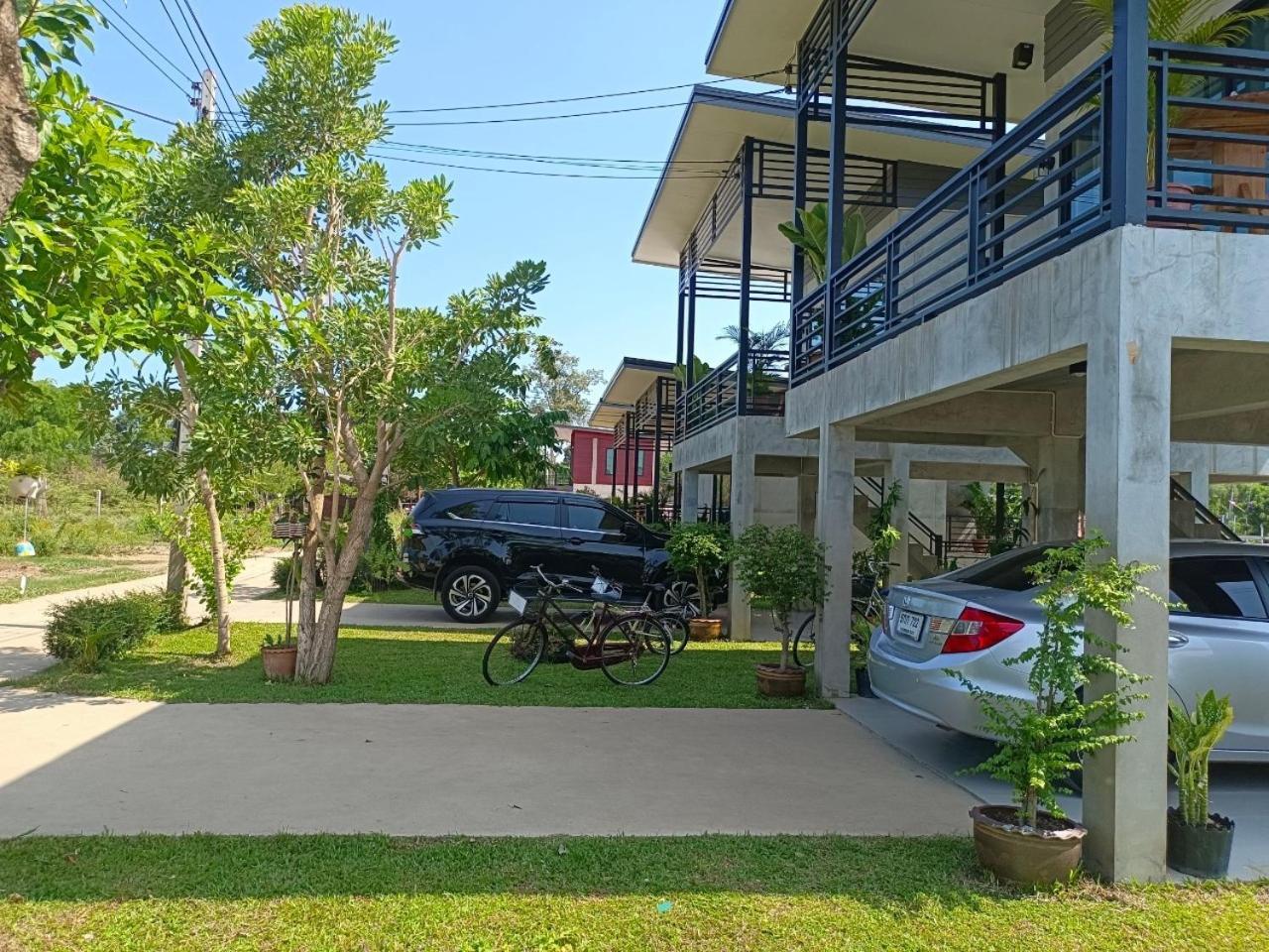 บ้านแม่อุทัยธานี Baanmae Uthaithani Exterior photo