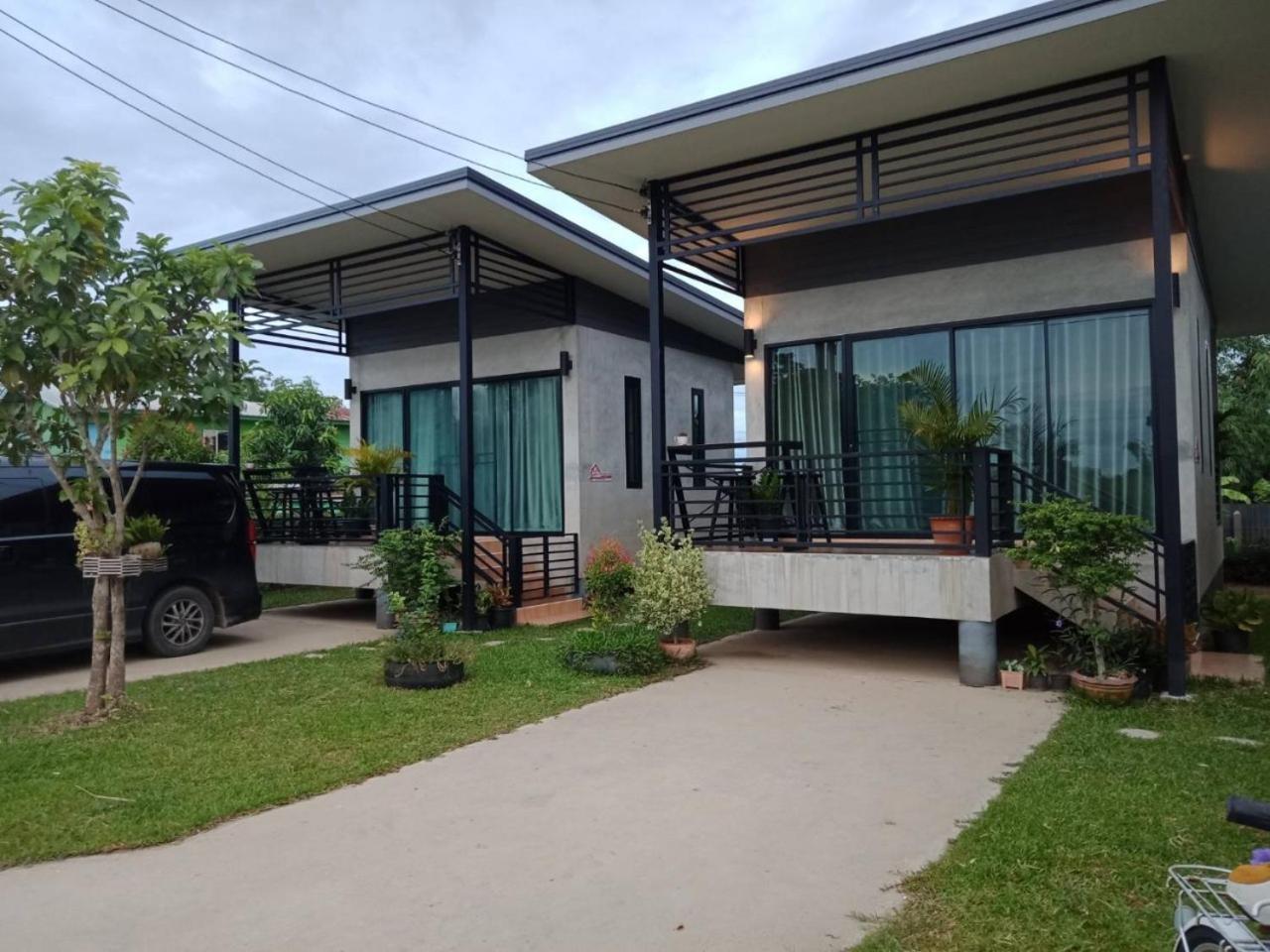 บ้านแม่อุทัยธานี Baanmae Uthaithani Exterior photo